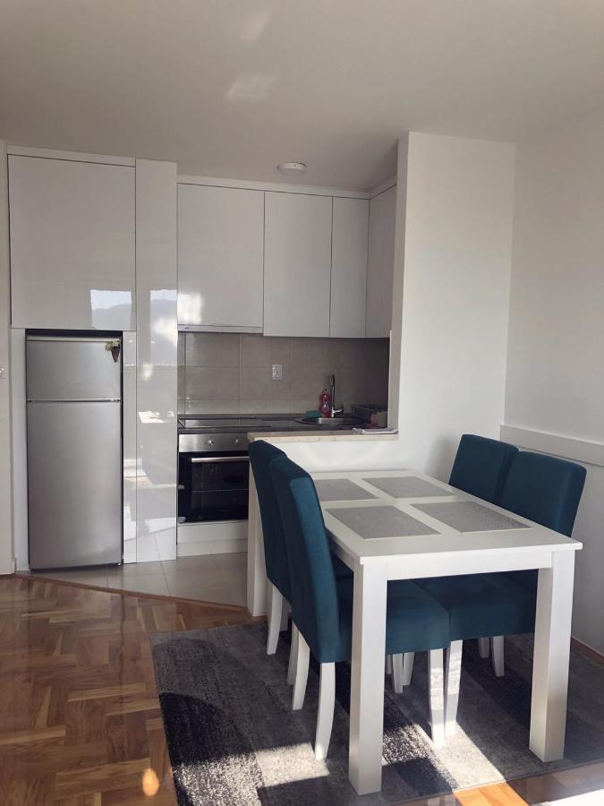 Apartman Victoria Lukavica ภายนอก รูปภาพ