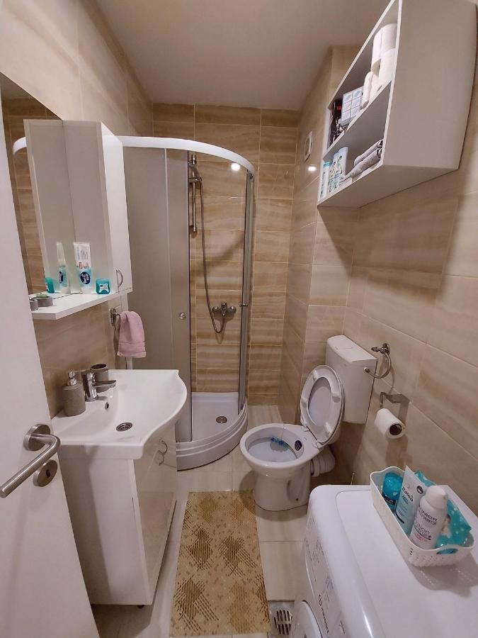 Apartman Victoria Lukavica ภายนอก รูปภาพ
